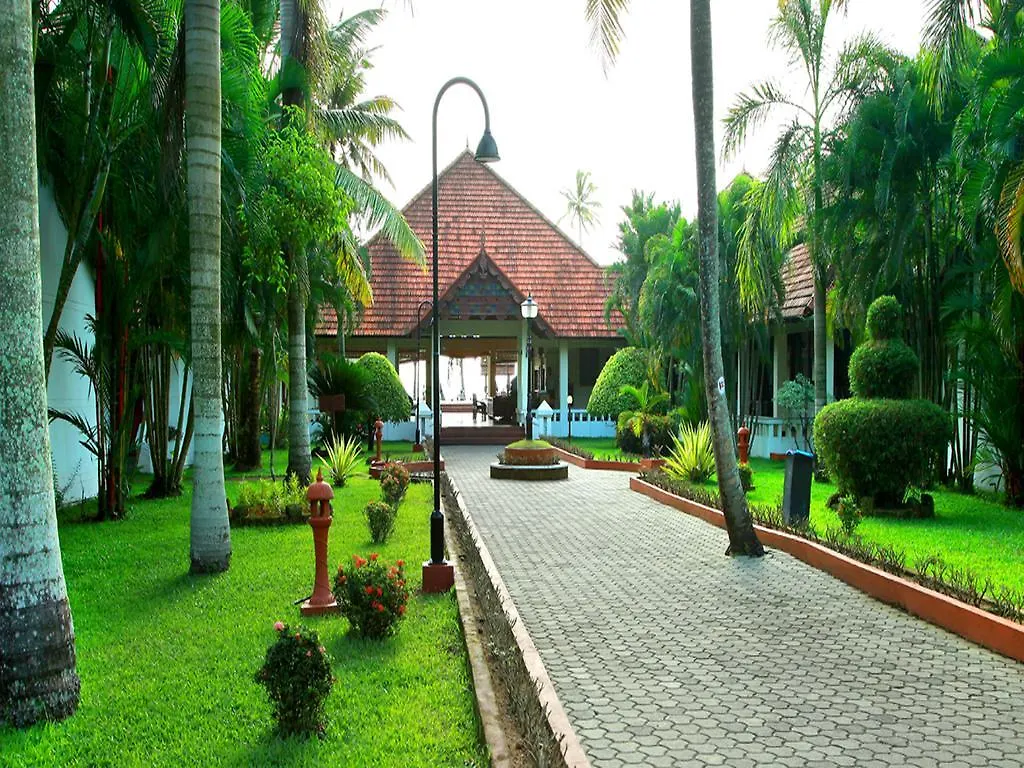 Abad Whispering Palms Hotel Kumarakom 4*,