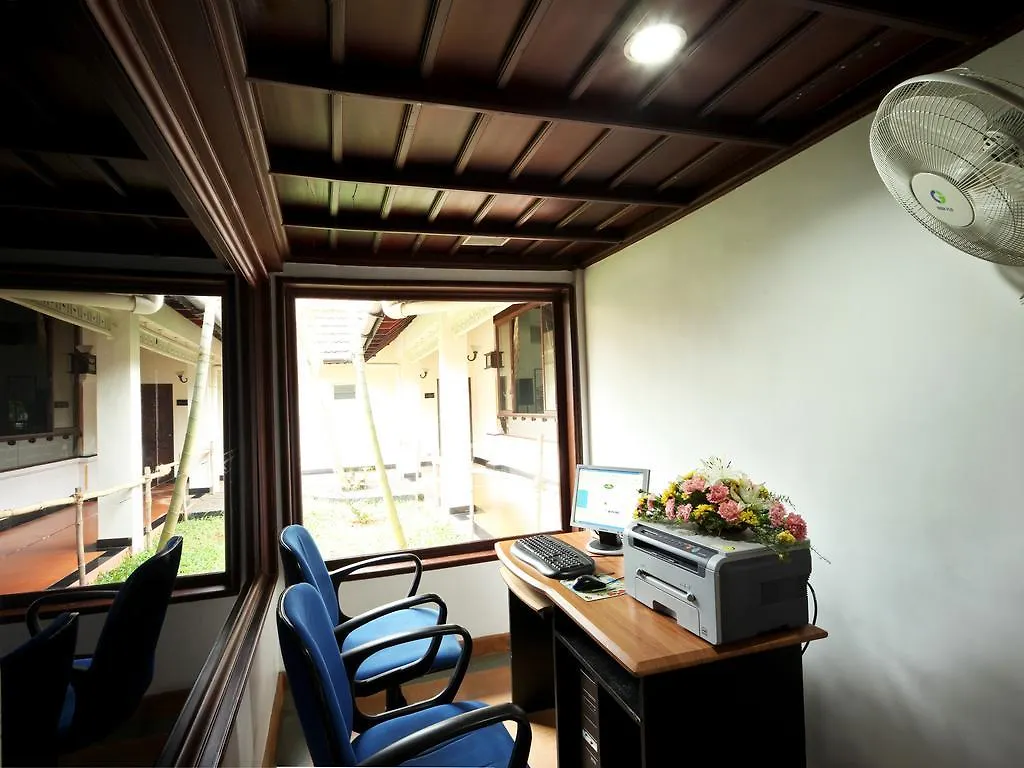 **** Resort Abad Whispering Palms Hotel Kumarakom India