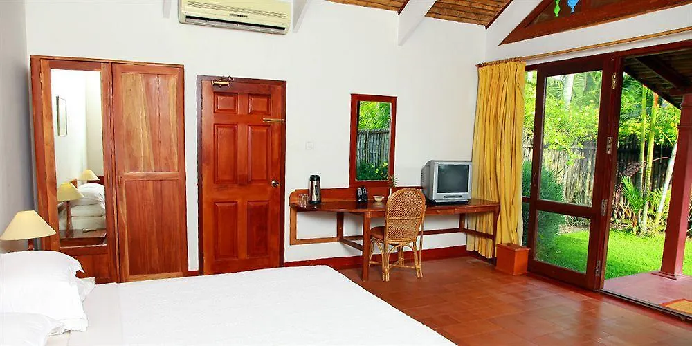Abad Whispering Palms Hotel Kumarakom India