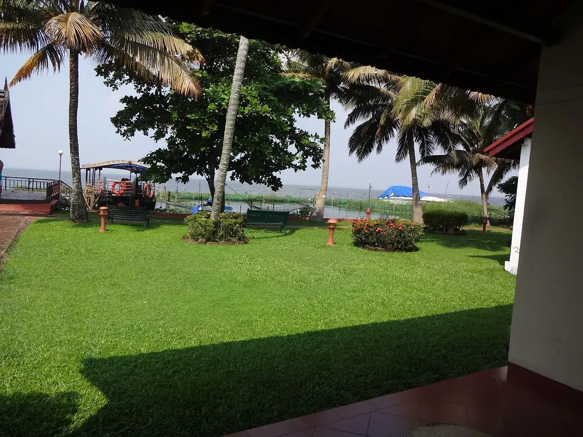 Abad Whispering Palms Hotel Kumarakom