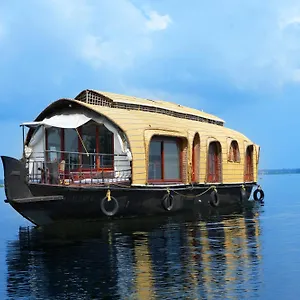 Aqua Castle Houseboat - By Aqua Jumbo Houseboats Botel Alappuzha